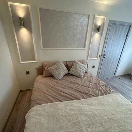 Angel House Apartment Дева Екстериор снимка