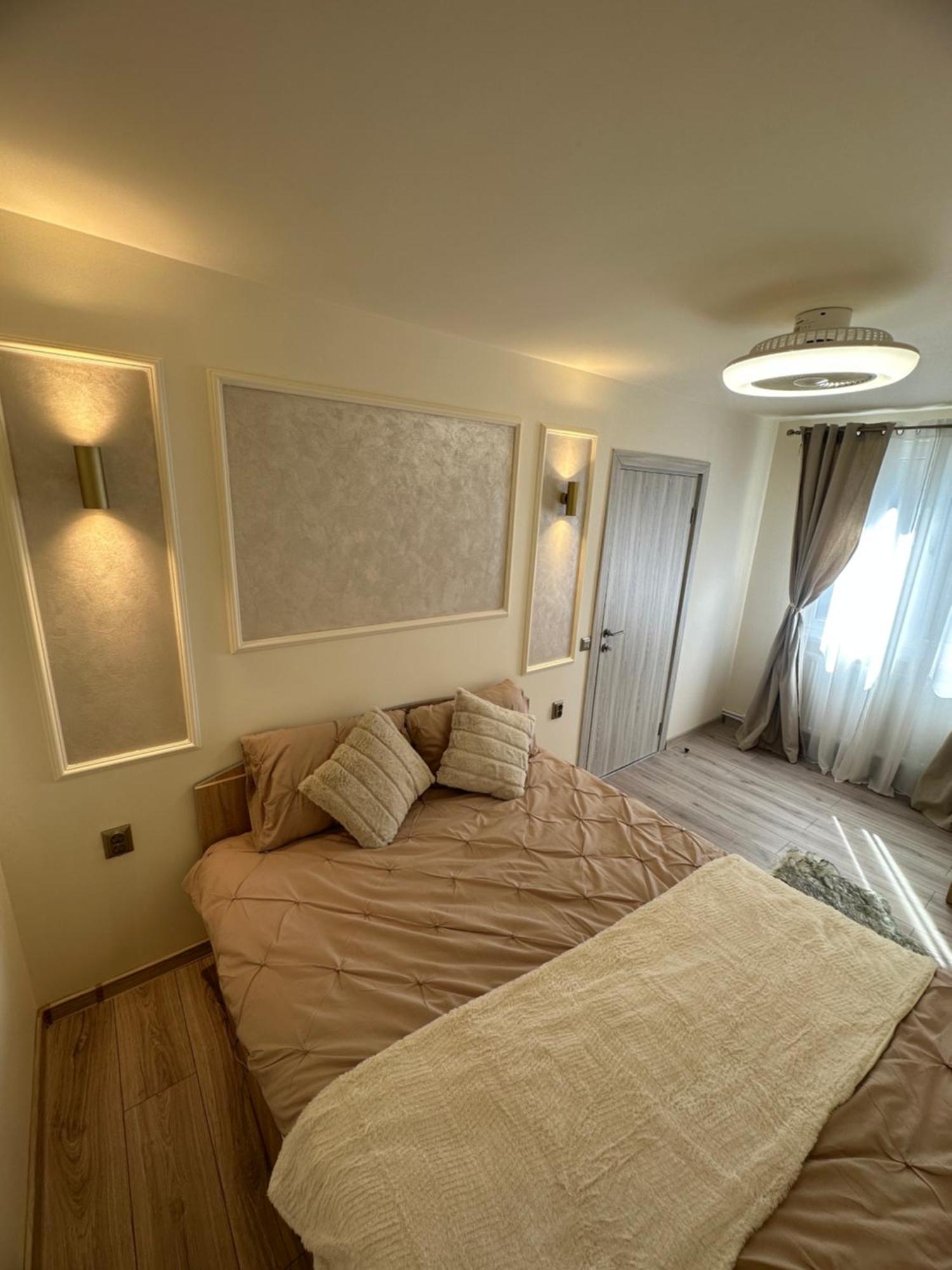 Angel House Apartment Дева Екстериор снимка