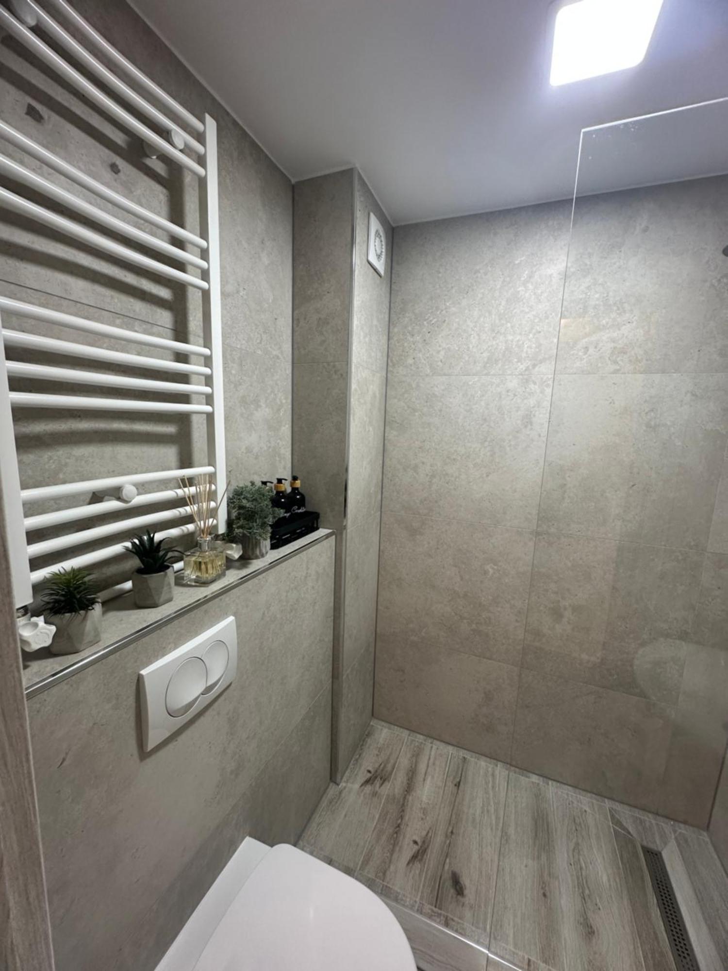 Angel House Apartment Дева Екстериор снимка