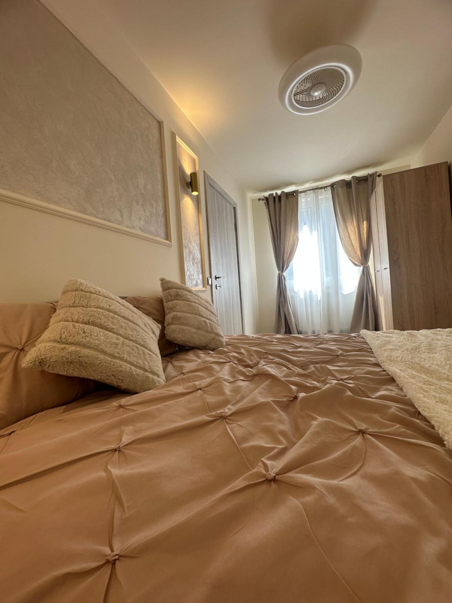 Angel House Apartment Дева Екстериор снимка