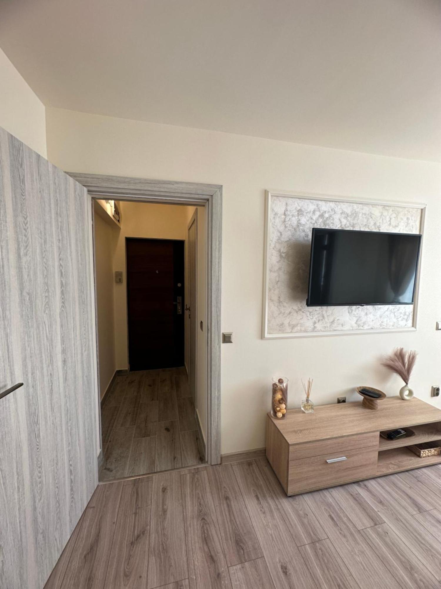 Angel House Apartment Дева Екстериор снимка