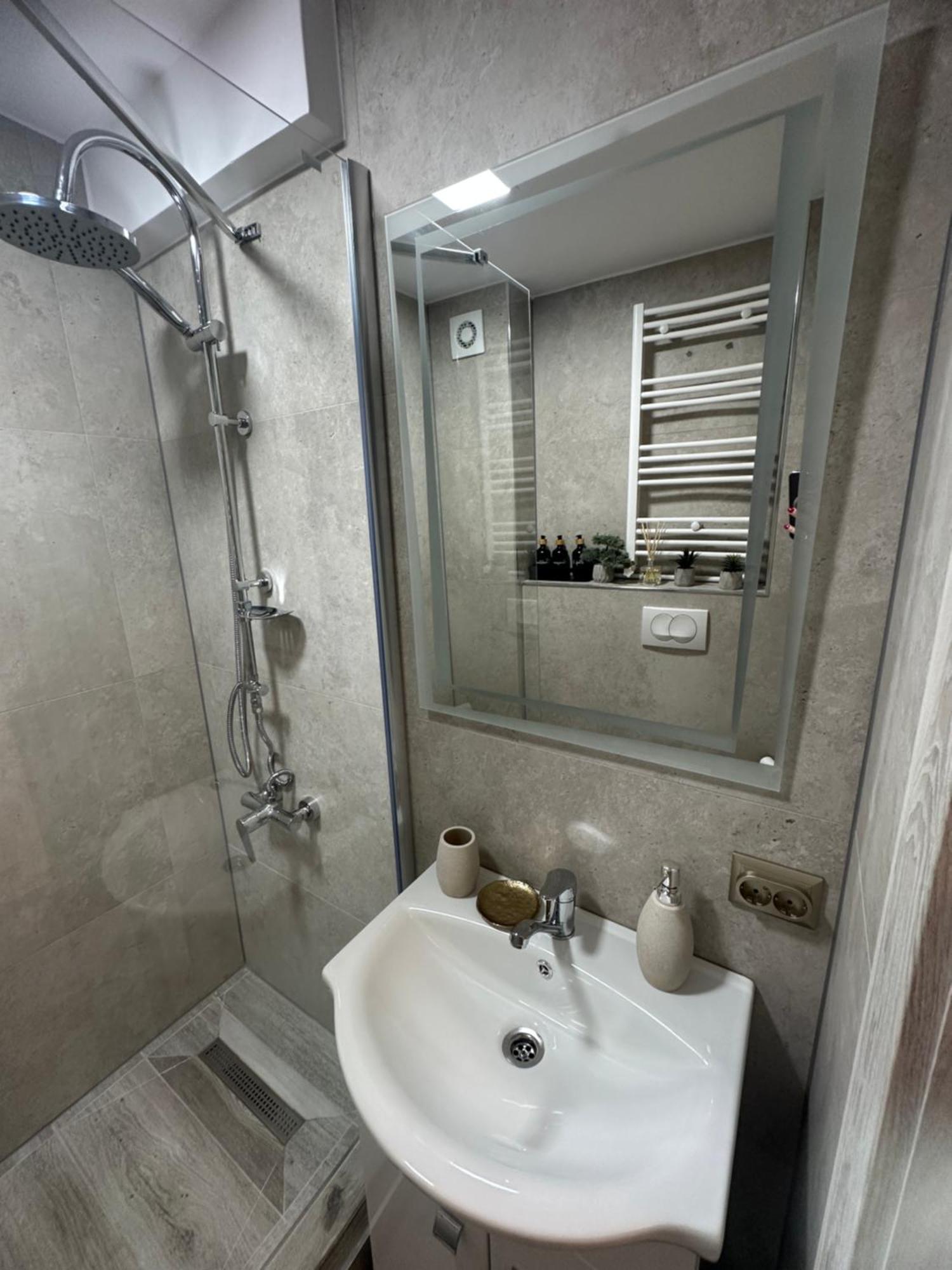 Angel House Apartment Дева Екстериор снимка