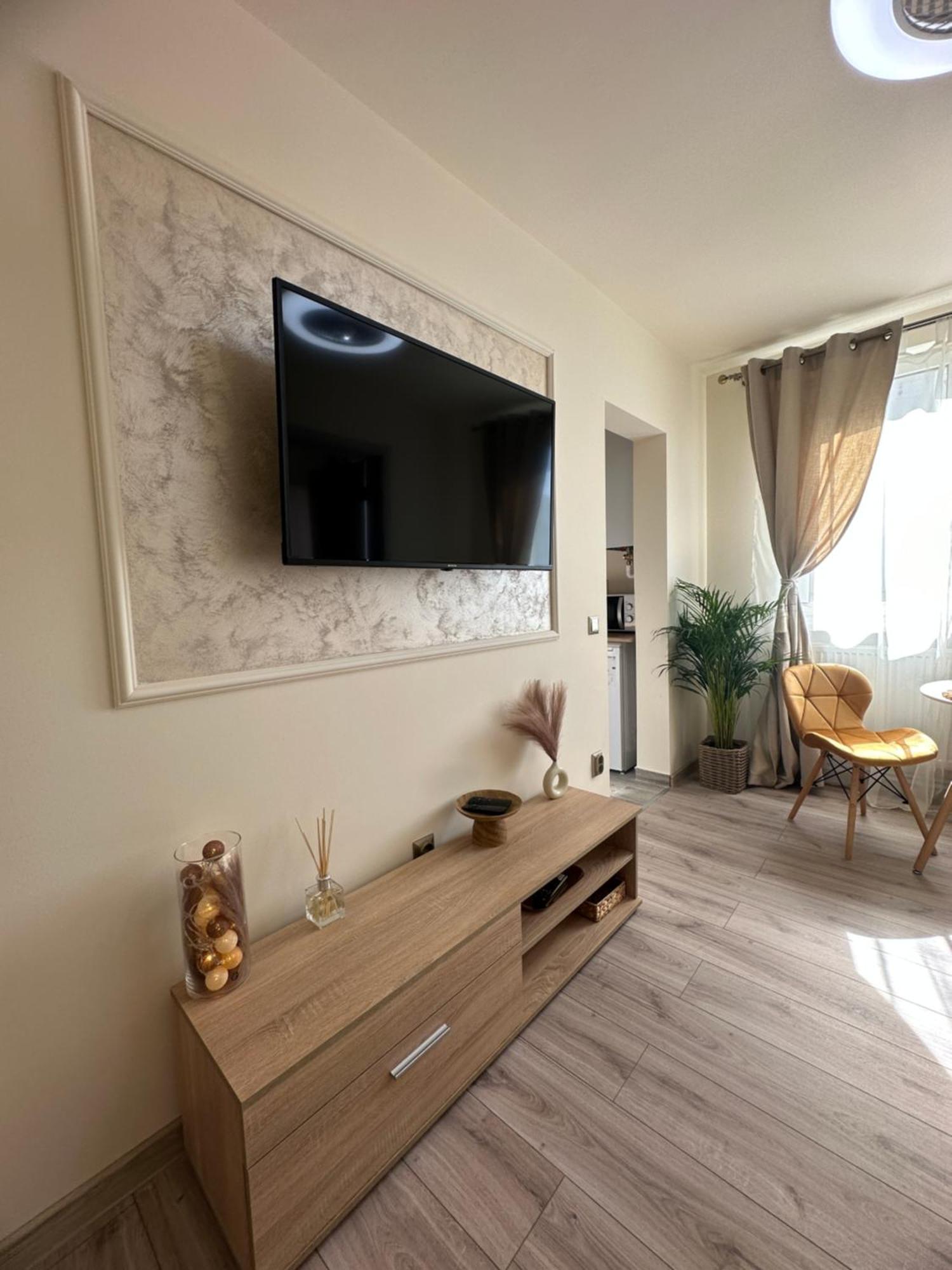 Angel House Apartment Дева Екстериор снимка
